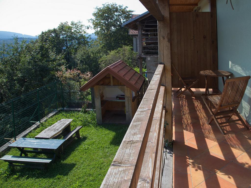 Apartments Suster Stari Trg ob Kolpi Exterior photo